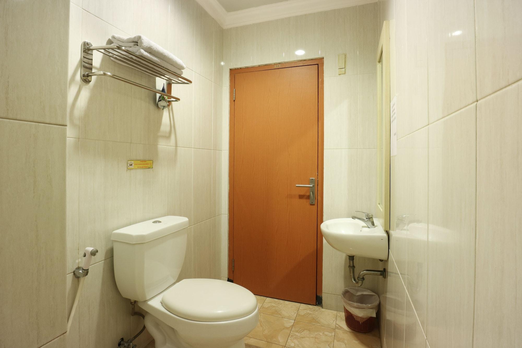 Hotel New Raja 3*